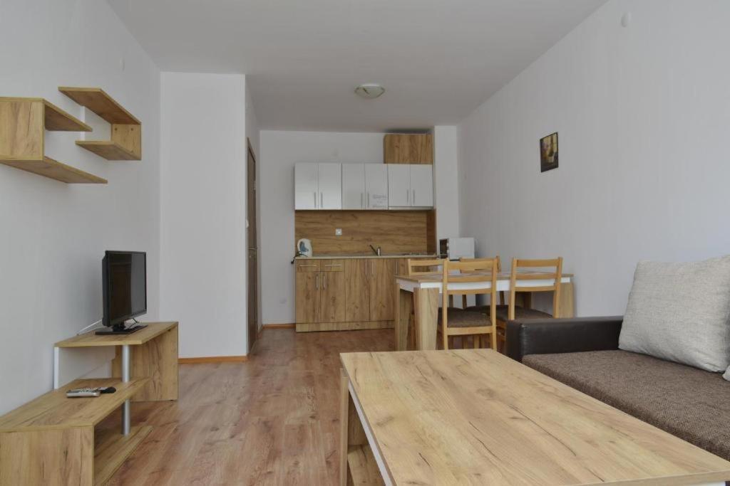 Апартаменти Кралеви В Шато Ахелой Aheloy Exterior foto