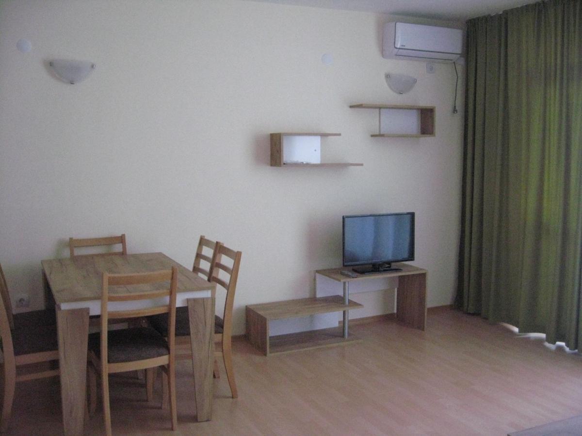 Апартаменти Кралеви В Шато Ахелой Aheloy Exterior foto