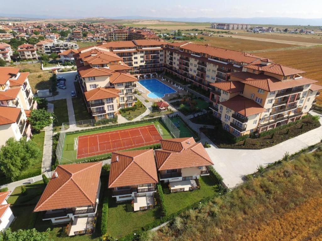 Апартаменти Кралеви В Шато Ахелой Aheloy Exterior foto